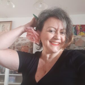 Me pongo Chula-Victoria Santi